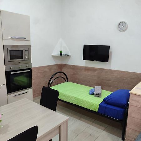 Al Civico 13 Apartment Foggia Exterior photo